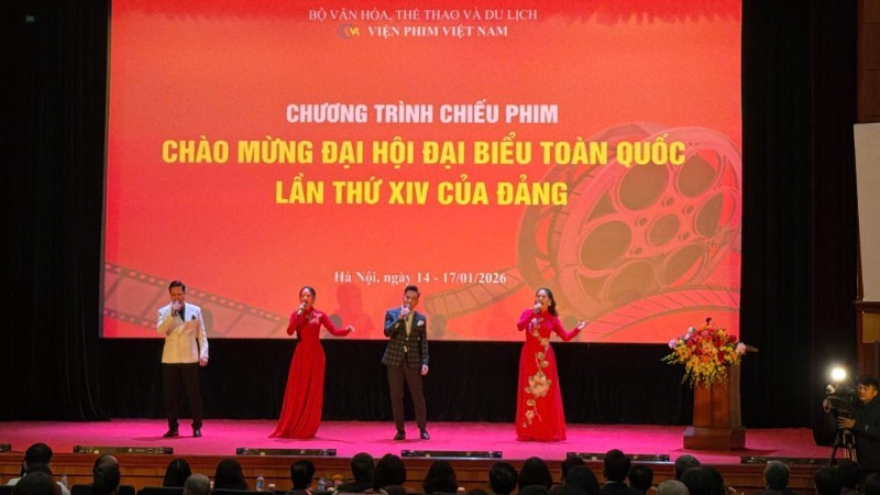 Церемония открытия программы кинопоказов в честь XIV съезда КПВ.