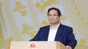 Премьер-министр Фам Минь Тьинь возглавил третью общенациональную конференцию по продвижению государственных инвестиций на 2025 год. (Фото: ВИА)