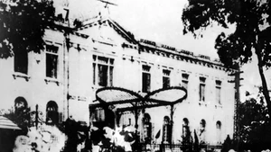 19 августа 1945 года: Августовская революция победила в столице Ханое