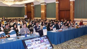 Делегаты на коференции в Ханое