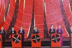 Премьер-министр Фам Минь Тьинь выступает на церемонии открытия первой Весенней ярмарки 2026 года. (Фото: ВИА).