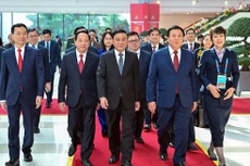 Постоянный член Секретариата Чан Кам Ту присутствует на церемонии открытия Пресс-центра и председательствует на международной пресс-конференции, посвящённой XIV съезду КПВ. Фото: Тхюи Нгуен