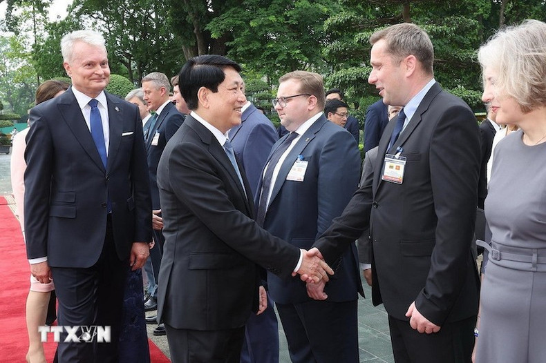 1206-chu-tich-nuoc-viet-nam-litva-8.jpg