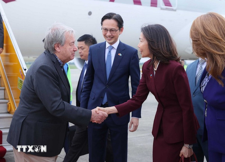 Фото: ВИА 2410-tong-thu-ky-lhq-viet-nam-3.jpg