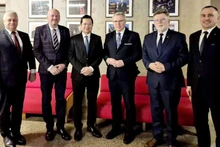 Посол Вьетнама в Польше Ха Хоанг Хай и участники форума. Фото: Посольство Вьетнама в Польше