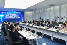 Научная конференция по внешнему информированию о правах человека в новом контексте.