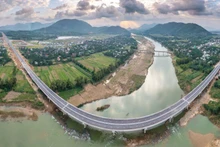 Скоростная автомагистраль Куангггай-Хоайньон, крупнейшая часть скоростной автомобильной дороги «Север-Юг».