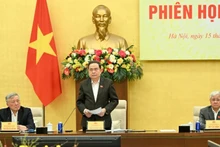 Председатель НС Чан Тхань Ман выступает на заседании. Фото: Зюи Линь