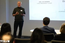 Бывший Посол Швейцарии во Вьетнаме, член Швейцарско-вьетнамского экономического форума (SVEF) Иво Зибер. Фото: ВИА