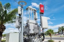 Базовая станция 5G корпорации Viettel обеспечивает покрытие в районе площади 16 апреля в квартале Донгхай провинции Кханьхоа. Фото: ВИА