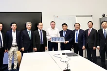 Вице-премьер Нгуен Тьи Зунг и рабочая делегация посещает Берлинский технический университет. Фото: ВИА