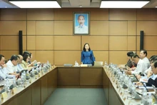 Депутаты НС обсуждают в группе. Фото: Зюи Линь