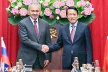 Министр Лыонг Там Куанг и Секретарь Совета безопасности России Сергей Шойгу. Фото: ВИА