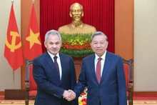 Генеральный секретарь ЦК КПВ То Лам и Секретарь Совета безопасности России Сергея Шойгу. Фото: Данг Кхоа