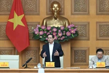 [Фото] Премьер-министр Фам Минь Чинь провел заседание по вопросу развертывания кампании «Куанг Чунг»