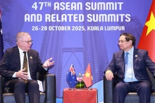 Премьер-министр Фам Минь Тьинь встречается с премьер-министром Австралии Энтони Албанезе. Фото: ВИА