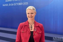 Посол Норвегии во Вьетнаме Хильда Сольбаккен.