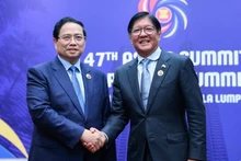 Премьер-министр Фам Минь Тьинь и Президент Филиппин Фердинанд Ромуальдес Маркос-младший. Фото: VGP