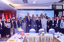 Участники форума.