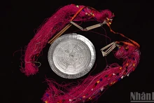 Серебряный диск и духовный мир народности Заотуен