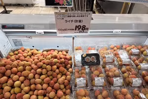 Вьетнамские личи в магазине AEON. Фото: ВИА