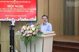 Заведующий Отделом ЦК КПВ по вопросам политики и стратегий Нгуен Тхань Нги выступает с речью.