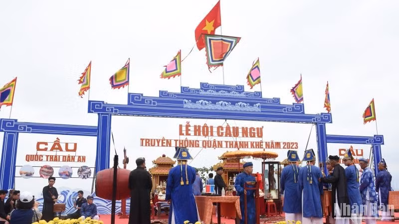 Церемония открытия фестиваля рыбаков 2023 года. Фото: Ань Дао