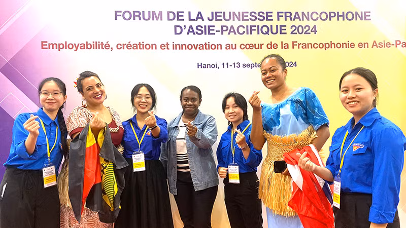 В форуме принимают участие молодые франкофоны из разных стран. Фото: ВИА