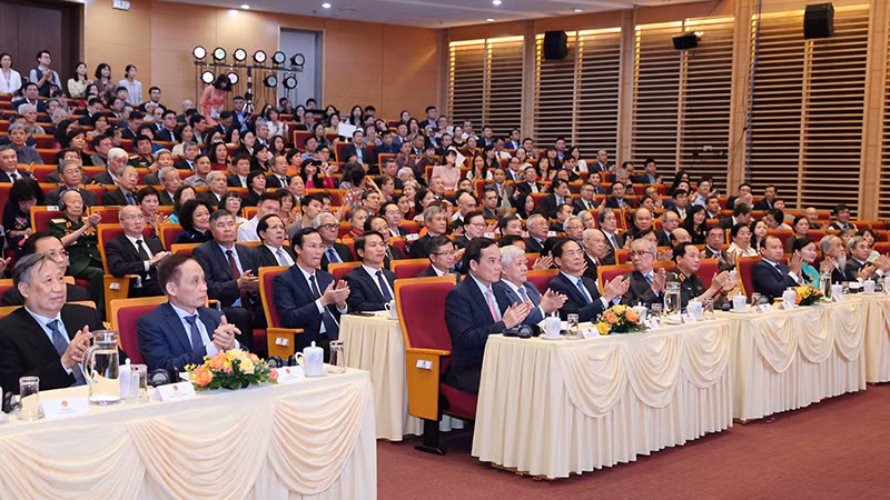 Делегаты на церемонии.