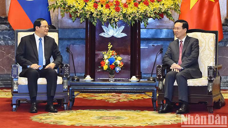 Вьетнам и Лаос неуклонно содействуют сотрудничеству во всех областях