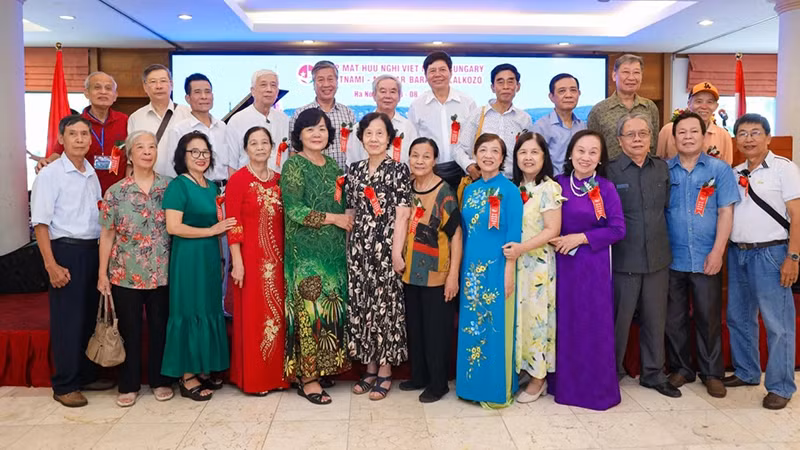 Участники встречи. Фото: Динь Хоа