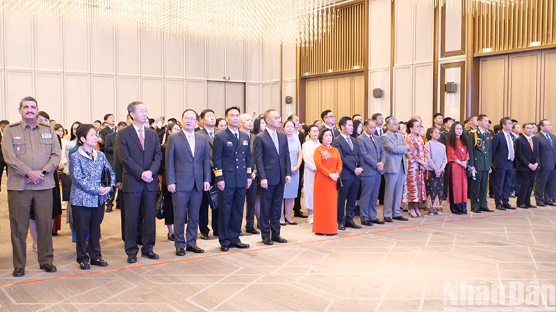 Делегаты на церемонии.