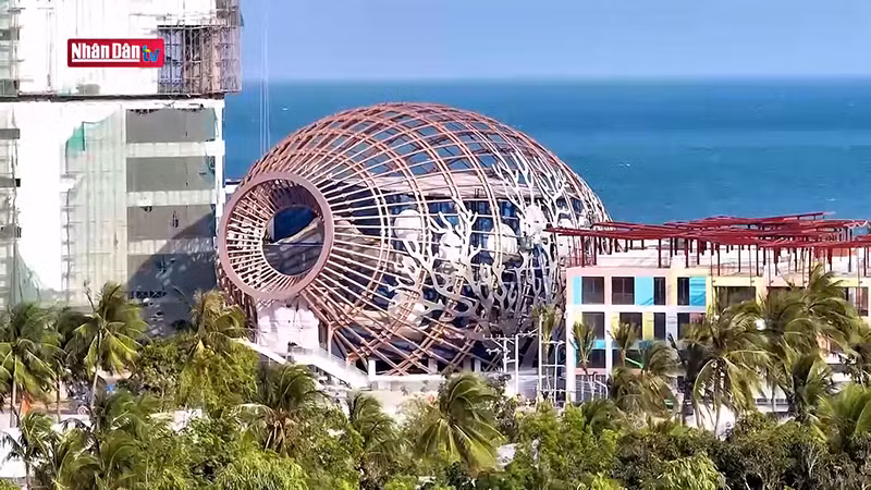 Театр «До» расположен в курортном и развлекательном комплексе Libera Nha Trang. 