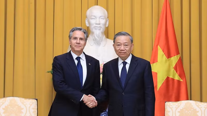 Президент То Лам (справа) и Госсекретарь США Энтони Блинкен. Фото: ВИА 