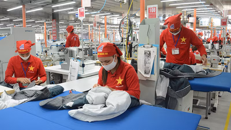 На заводе Хынгха Швейной корпорации №10. Фото: Данг Ань