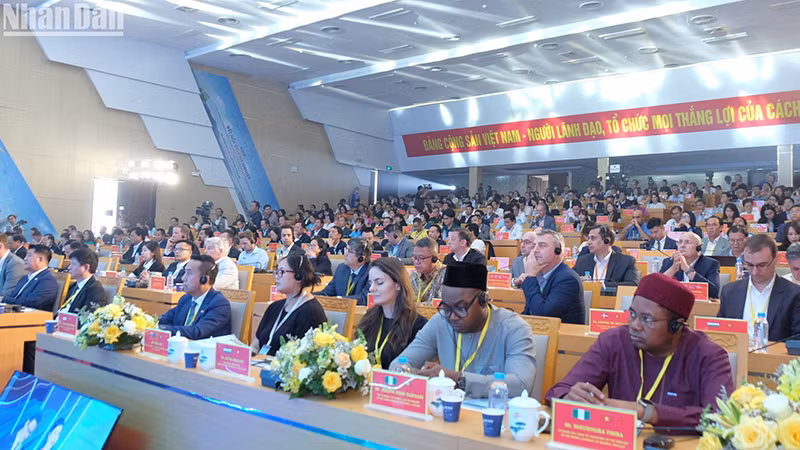 Делегаты на форуме. Фото: ВИА