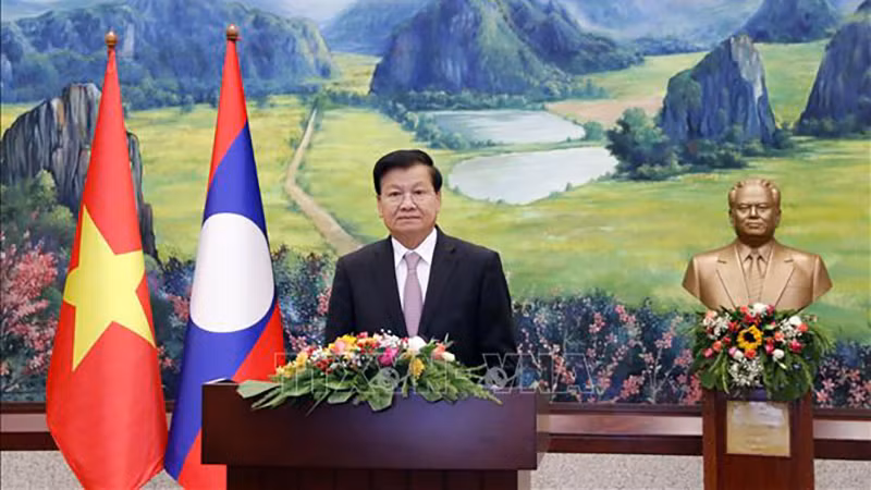 Генеральный секретарь ЦК НРПЛ, Президент Лаоса Тхонглун Сисулит. Фото: ВИА