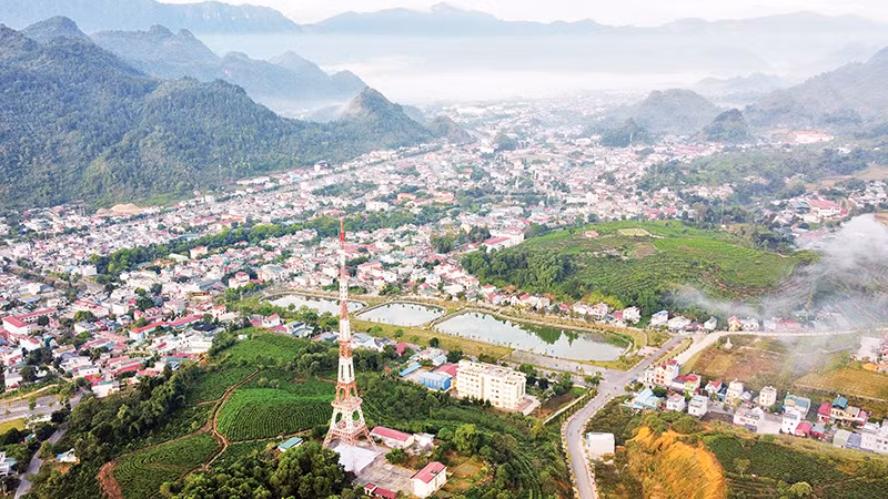 Город Лайтяу в утренней росе.