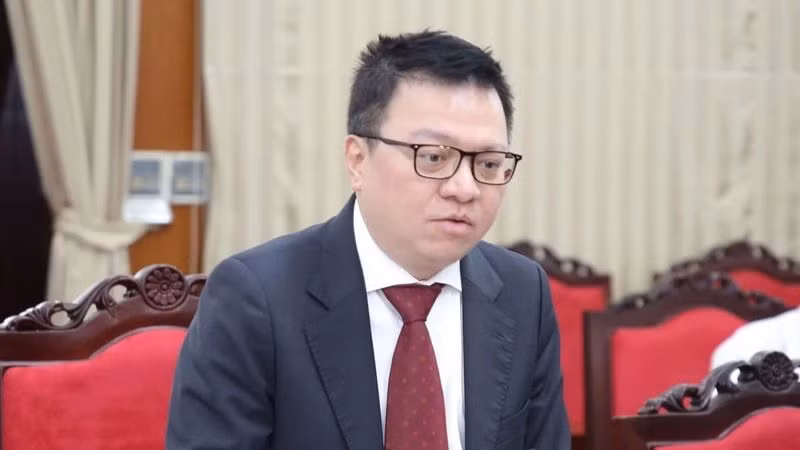 Товарищ Ле Куок Минь выступает с речью. Фото: ВИА