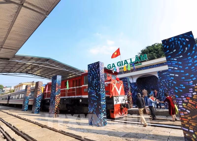 Вокзал Жалам – один из трех пунктов, через которые проходит путешествие. Фото: ВИА