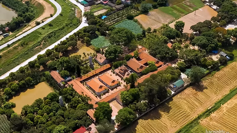 Пагода находится в общине Диньто городского уезда Тхуантхань провинции Бакнинь. Фото: bacninhtv.vn