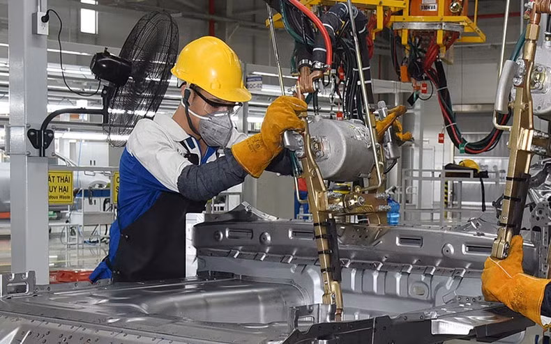 Сборочная линия автомобилей в заводе Hyundai Thành Công в провинции Ниньбинь. Фото: Ань Ан