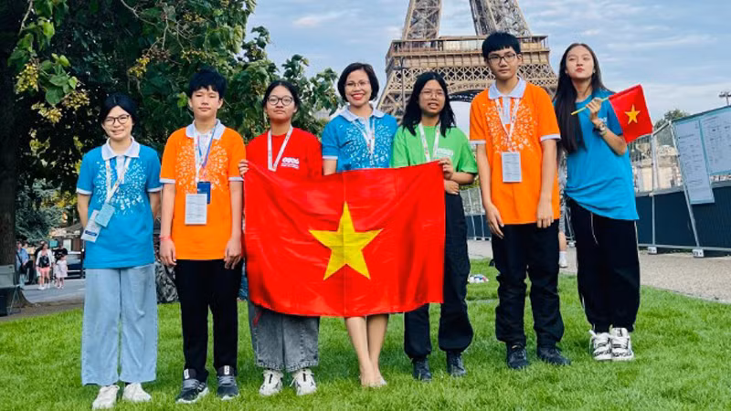 Ученики школы Жангво и их учительница