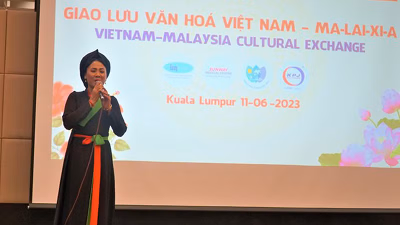 Выступление пения «куанхо». Фото: ВИА