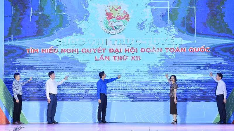 Церемония запуска конкурса на лучшие знания о Резолюции XII съезда ВКСМ