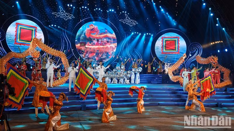 Выступление на открытии Фестиваля Нгиньонг-Канжо 2023 года. 