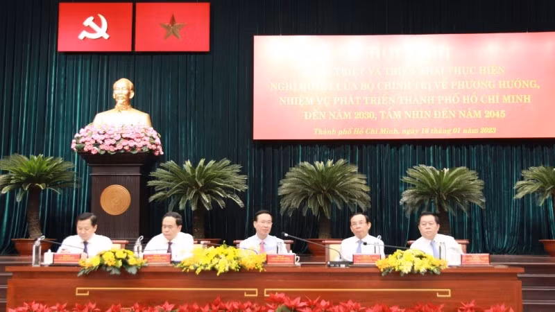 Делегаты председательствуют на конференции по изучению Резолюции Политбюро №31-NQ/TW.