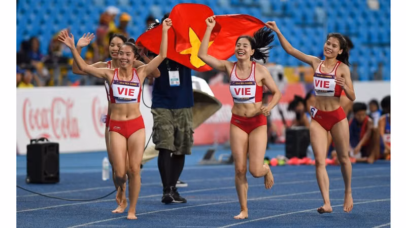 Вьетнамские спортсменки привезли золотую медаль с Чемпионата Азии по легкой атлетике среди женщин. Фото: VOV