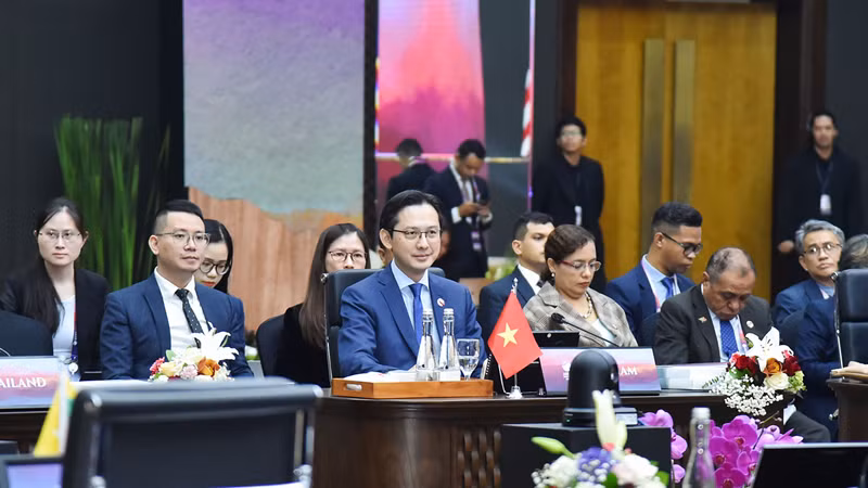 Вьетнамская делегация на совещании Совета Сообщества в сфере политики и безопасности АСЕАН. Фото: МИД Вьетнама