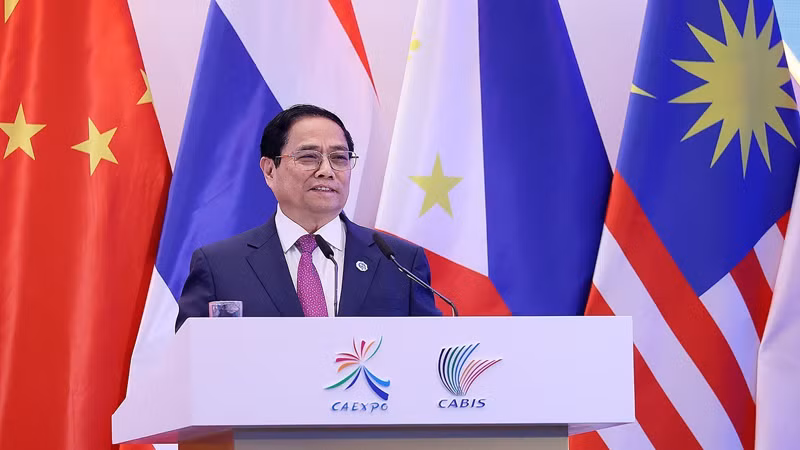 Премьер-министр Фам Минь Тьинь выступает на открытии CAEXPO и CABIS 2023 года. Фото: ВИА